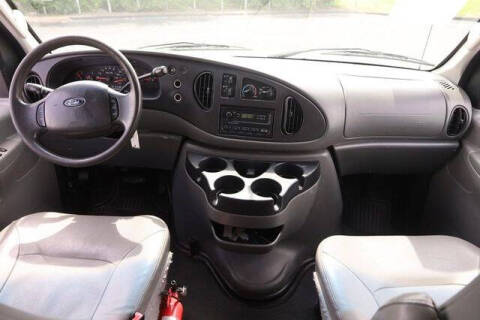 2008 Ford E-Series E-350 SD XLT