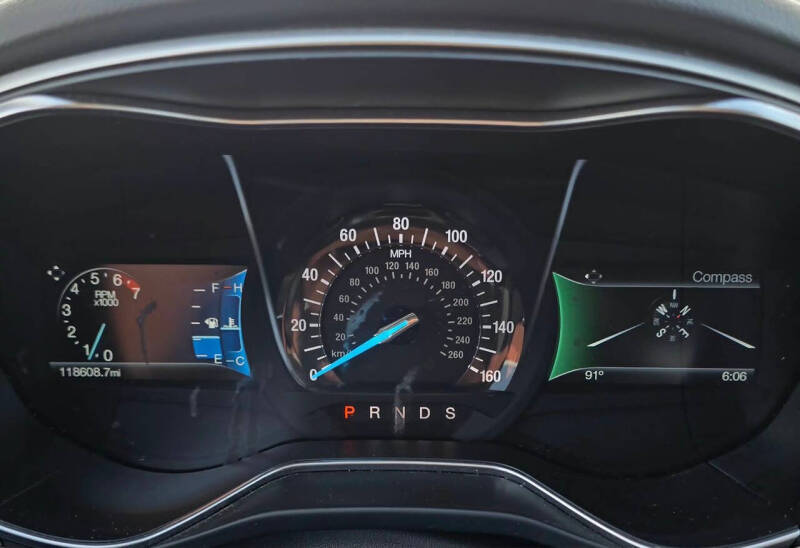 2016 Ford Fusion SE