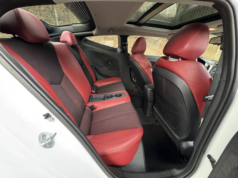 2012 Hyundai Veloster