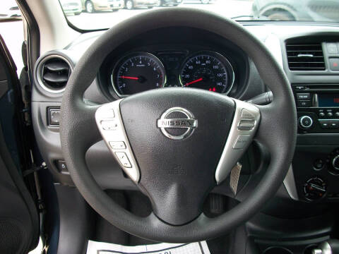 2016 Nissan Versa 1.6 SV