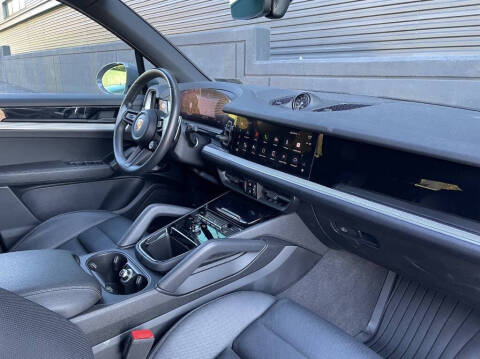 2024 Porsche Cayenne E-Hybrid