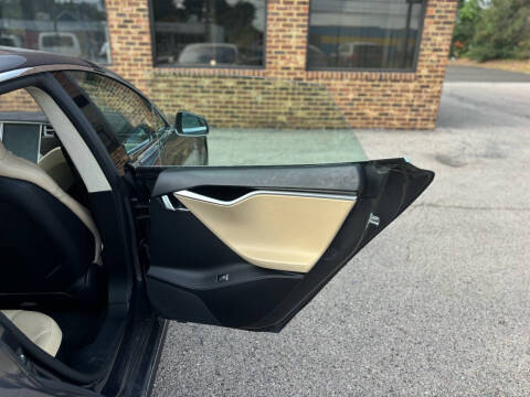 2016 Tesla Model S 70D