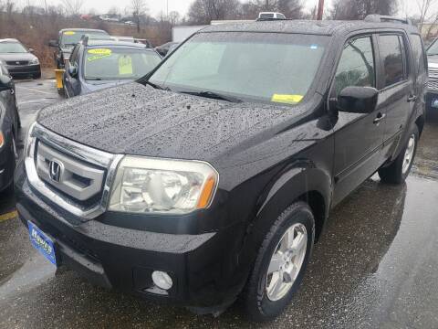 2011 Honda Pilot for sale at Howe's Auto Sales in Lowell MA