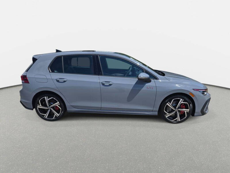 2026 Volkswagen Golf GTI SE