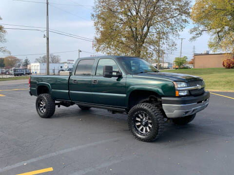 2003 Chevrolet Silverado 2500HD for sale at Dittmar Auto Dealer LLC in Dayton OH