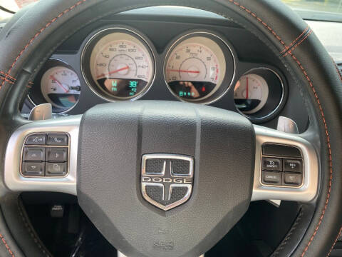 2013 Dodge Challenger R/T Plus