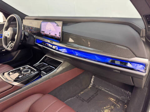 2023 BMW 7 Series 740i