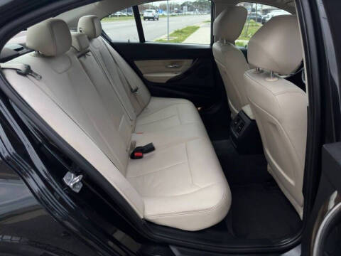 2015 BMW 3 Series 320i