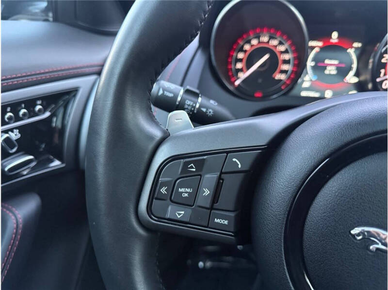 2017 Jaguar F-TYPE R