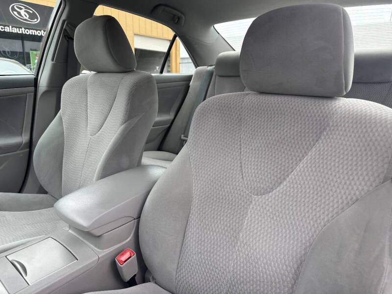 2011 Toyota Camry LE