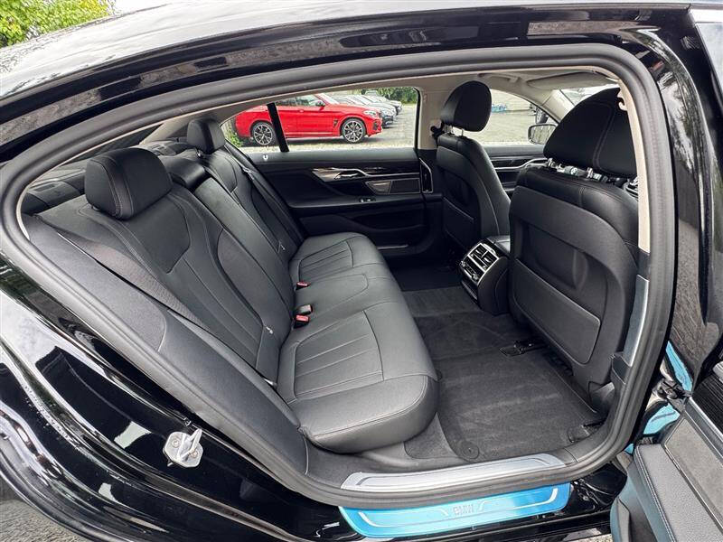 2017 BMW 7 Series 740i