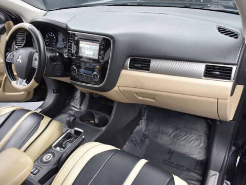 2016 Mitsubishi Outlander SE