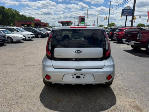 2019 Kia Soul +