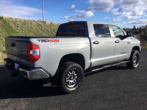 2018 Toyota Tundra SR5