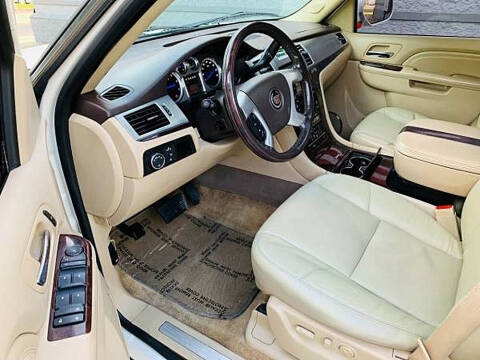 2010 Cadillac Escalade Premium