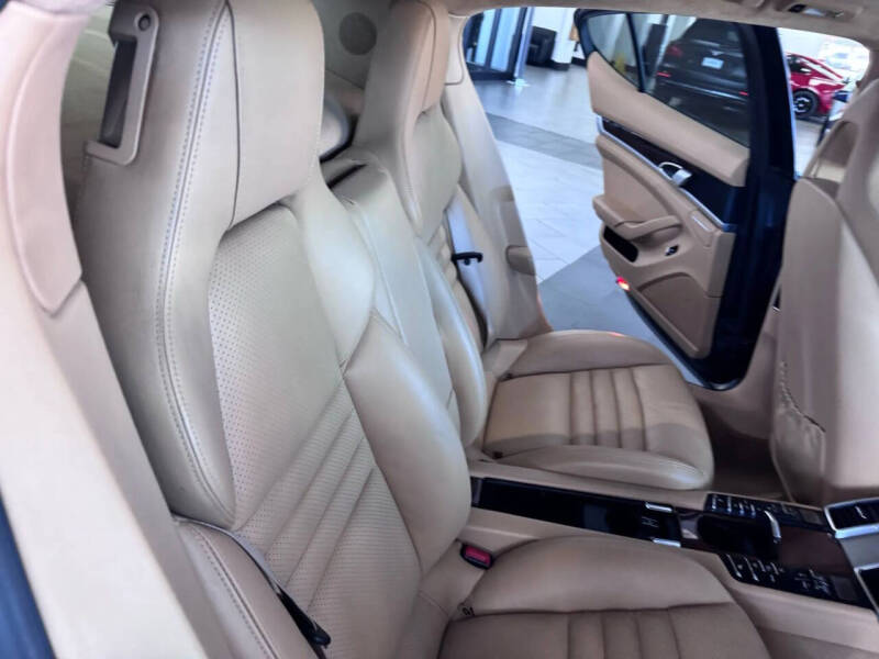 2013 Porsche Panamera GTS