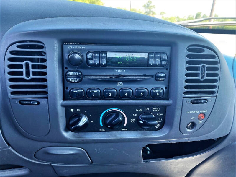 2004 Ford F-150 Heritage XL