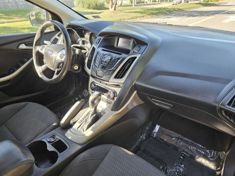 2012 Ford Focus SEL