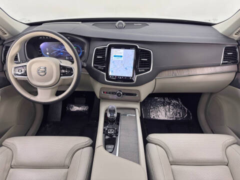 2023 Volvo XC90 Recharge T8 Ultimate Dark Theme