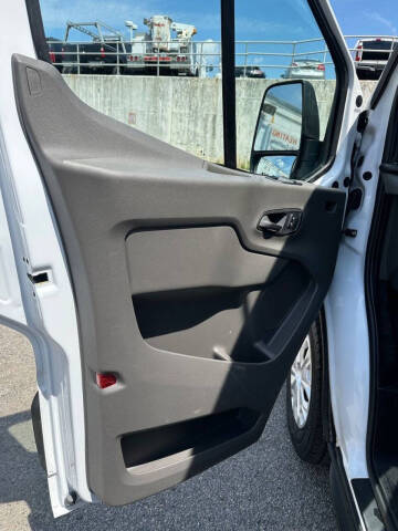 2023 Ford E-Transit