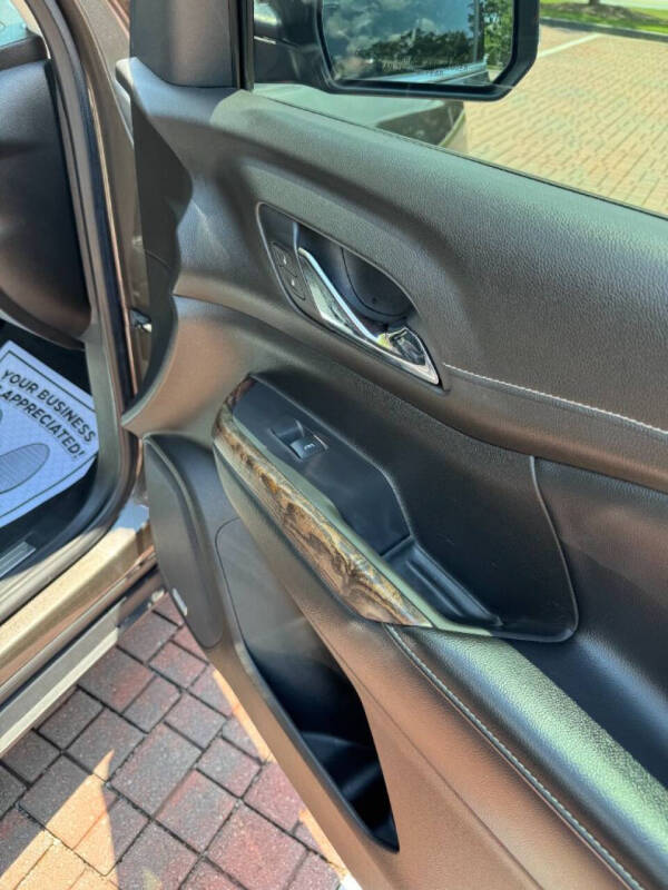 2020 GMC Acadia Denali