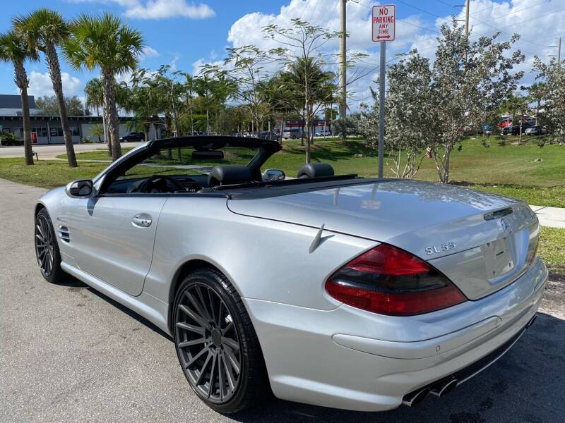 2003 Mercedes-Benz SL-Class for sale at GCR MOTORSPORTS in Hollywood FL