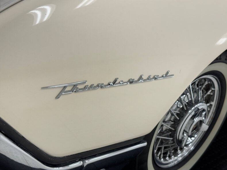 1961 Ford Thunderbird