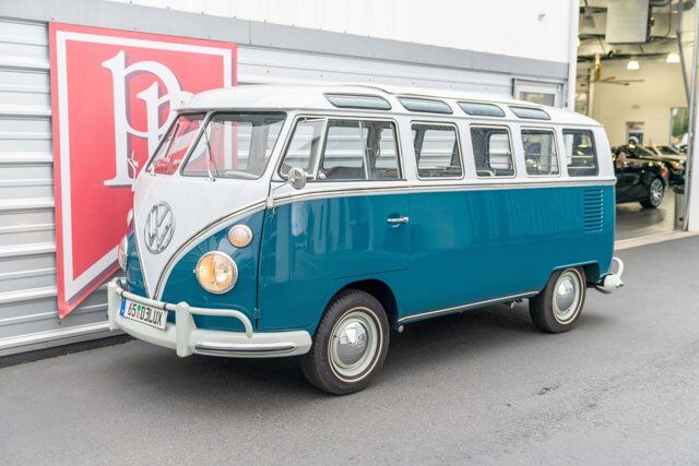 1965 Volkswagen Bus 44