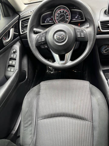 2016 Mazda MAZDA3 i Sport
