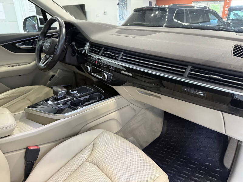 2017 Audi Q7 3.0T quattro Premium Plus