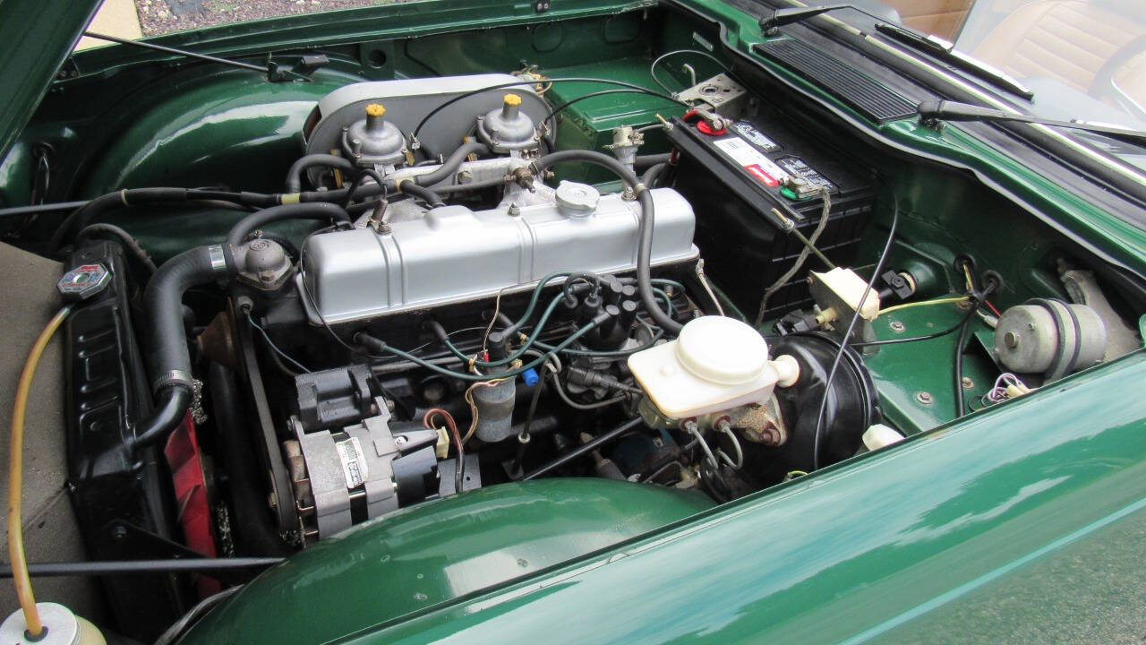1976 Triumph TR6 18