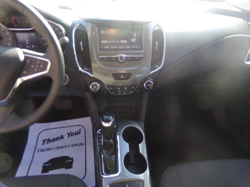 2017 Chevrolet Cruze LT Auto