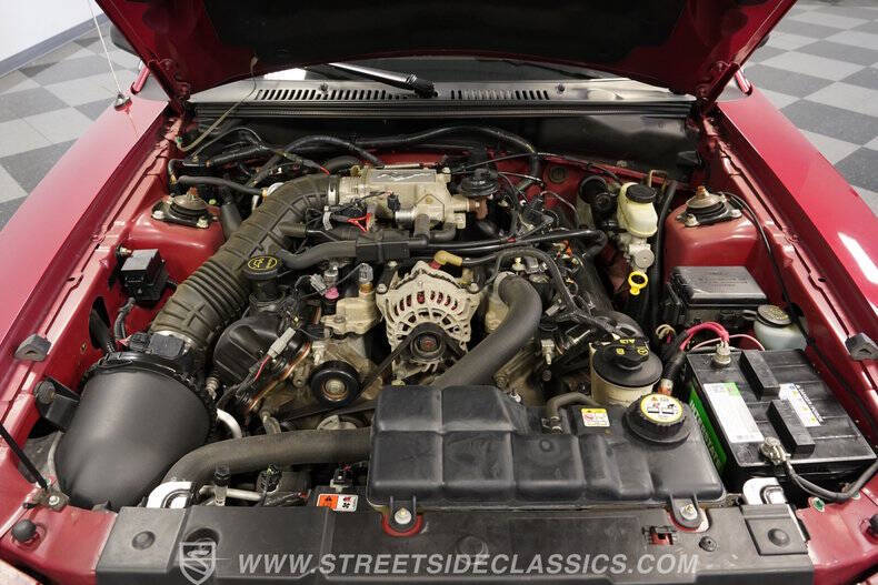 2004 Ford Mustang GT Deluxe