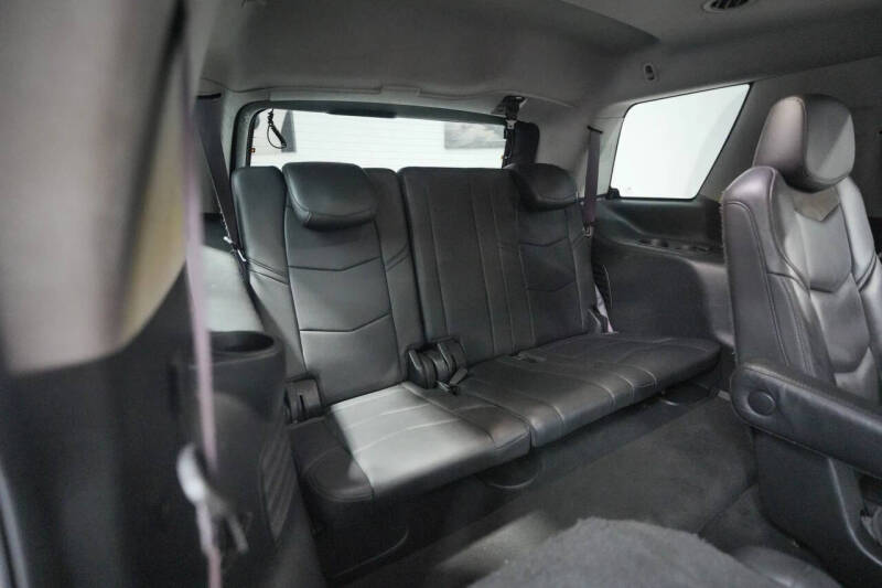 2017 Cadillac Escalade Luxury
