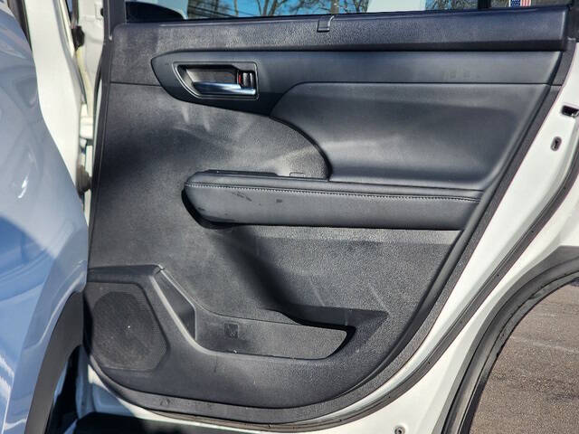 2022 Toyota Highlander Hybrid XLE