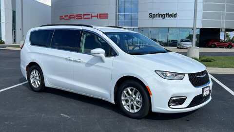 2022 Chrysler Pacifica for sale at Napleton Autowerks in Springfield MO