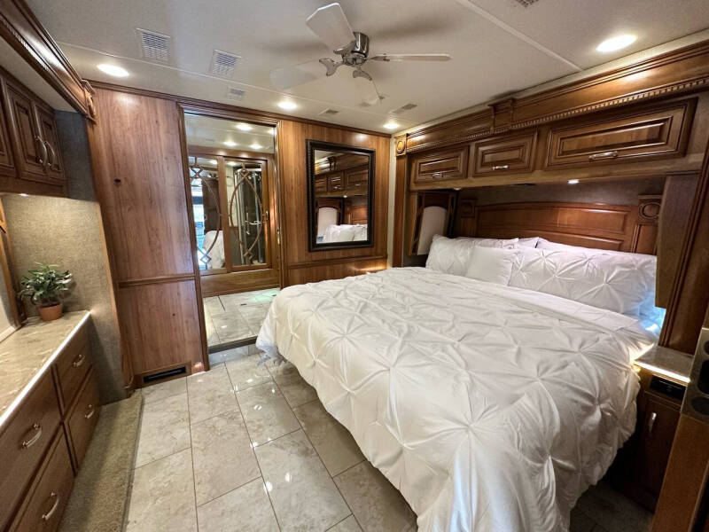 2017 Entegra Anthem 44b 1.5 Bath, 450hp Dies