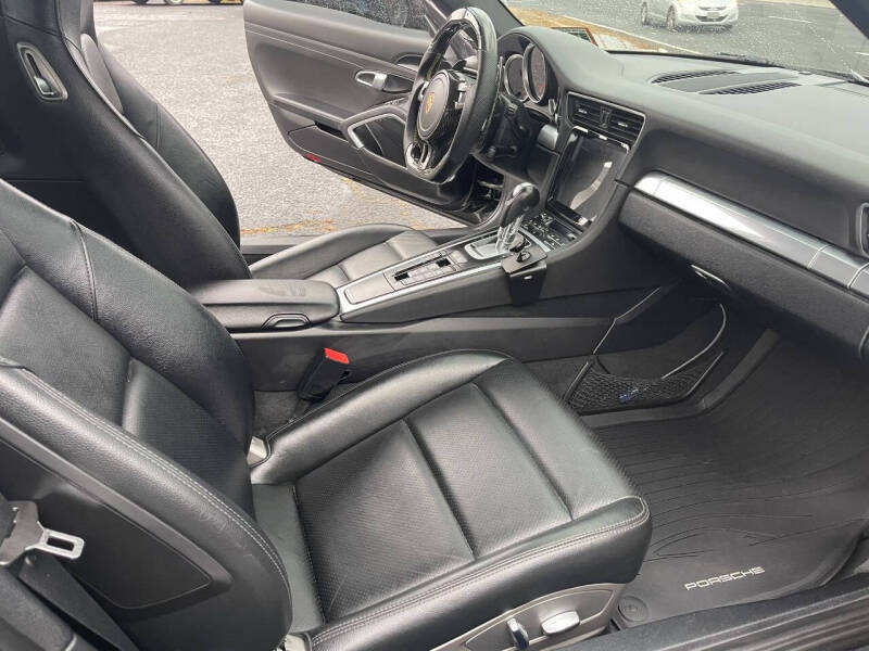 2015 Porsche 911 Carrera