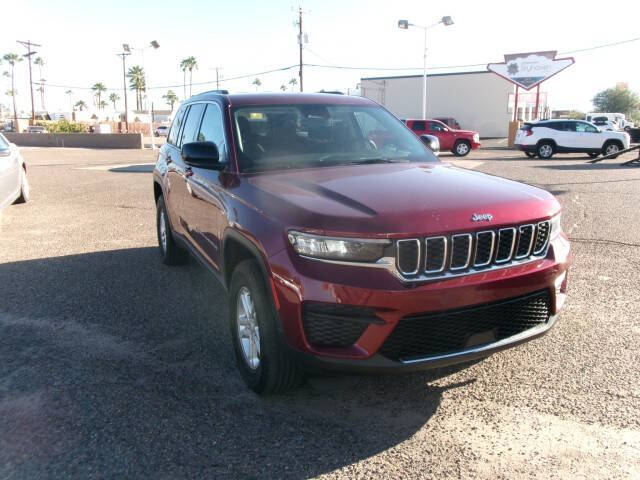 2023 Jeep Grand Cherokee Laredo