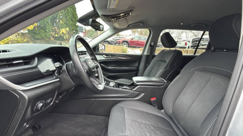 2021 Jeep Grand Cherokee L Laredo