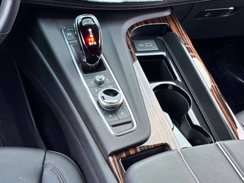 2024 Cadillac Escalade Luxury