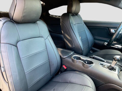 2020 Ford Mustang EcoBoost