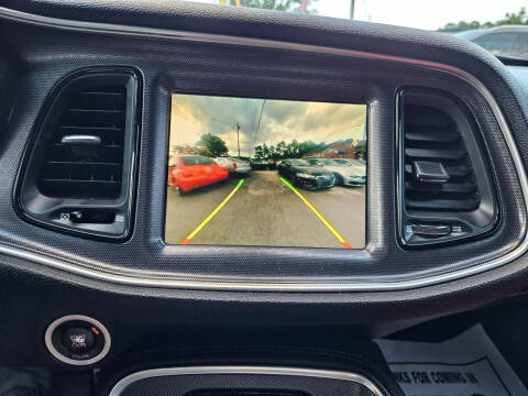 2015 Dodge Challenger SXT Plus