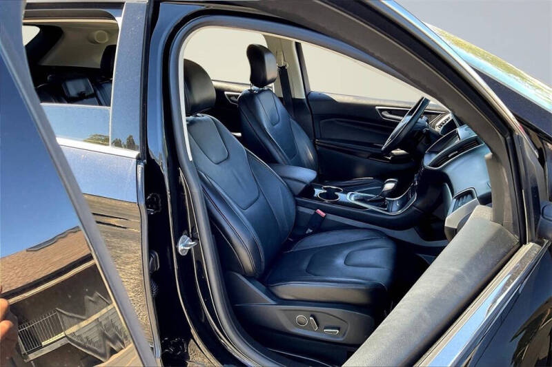 2016 Ford Edge Titanium