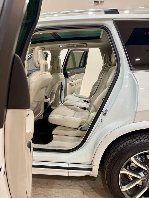 2018 Volvo XC90 T5 Momentum 7-Passenger