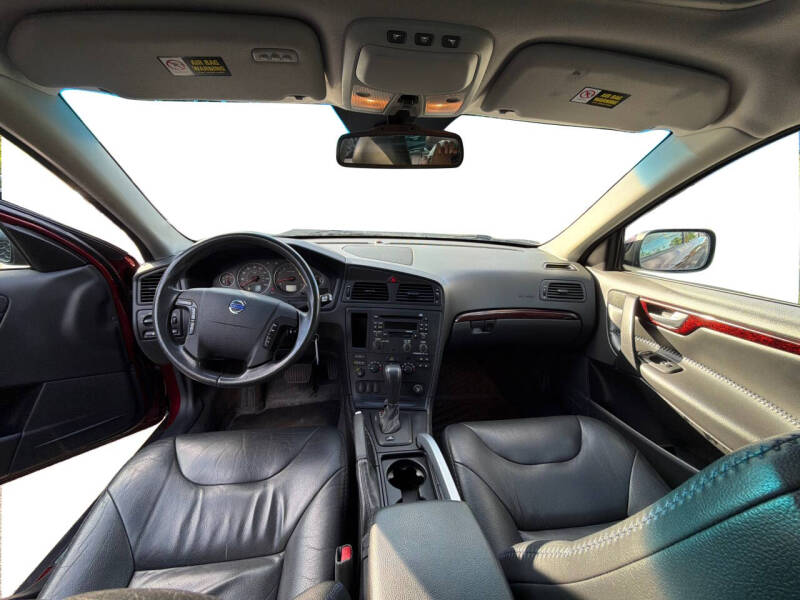 2004 Volvo XC70