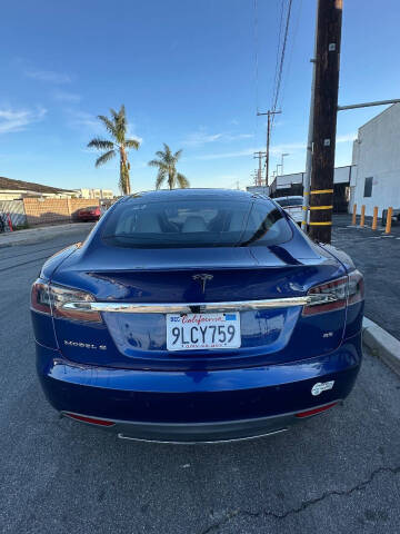 2015 Tesla Model S 85