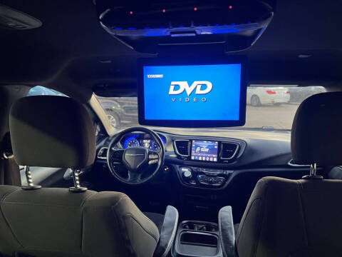 2018 Chrysler Pacifica Touring Plus