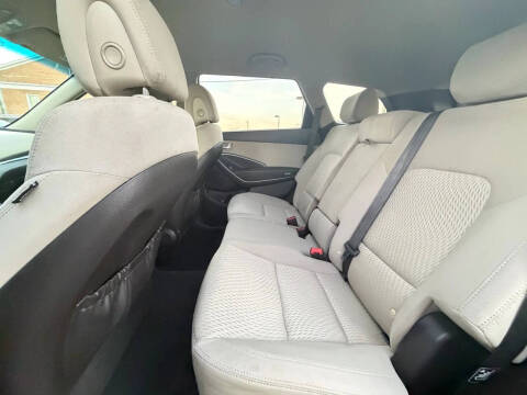 2017 Hyundai Santa Fe SE