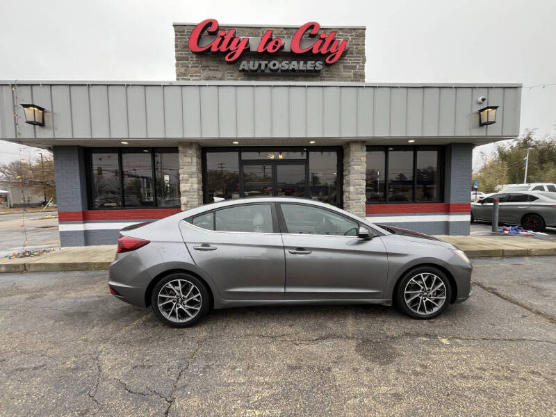 2019 Hyundai Elantra Limited's photo